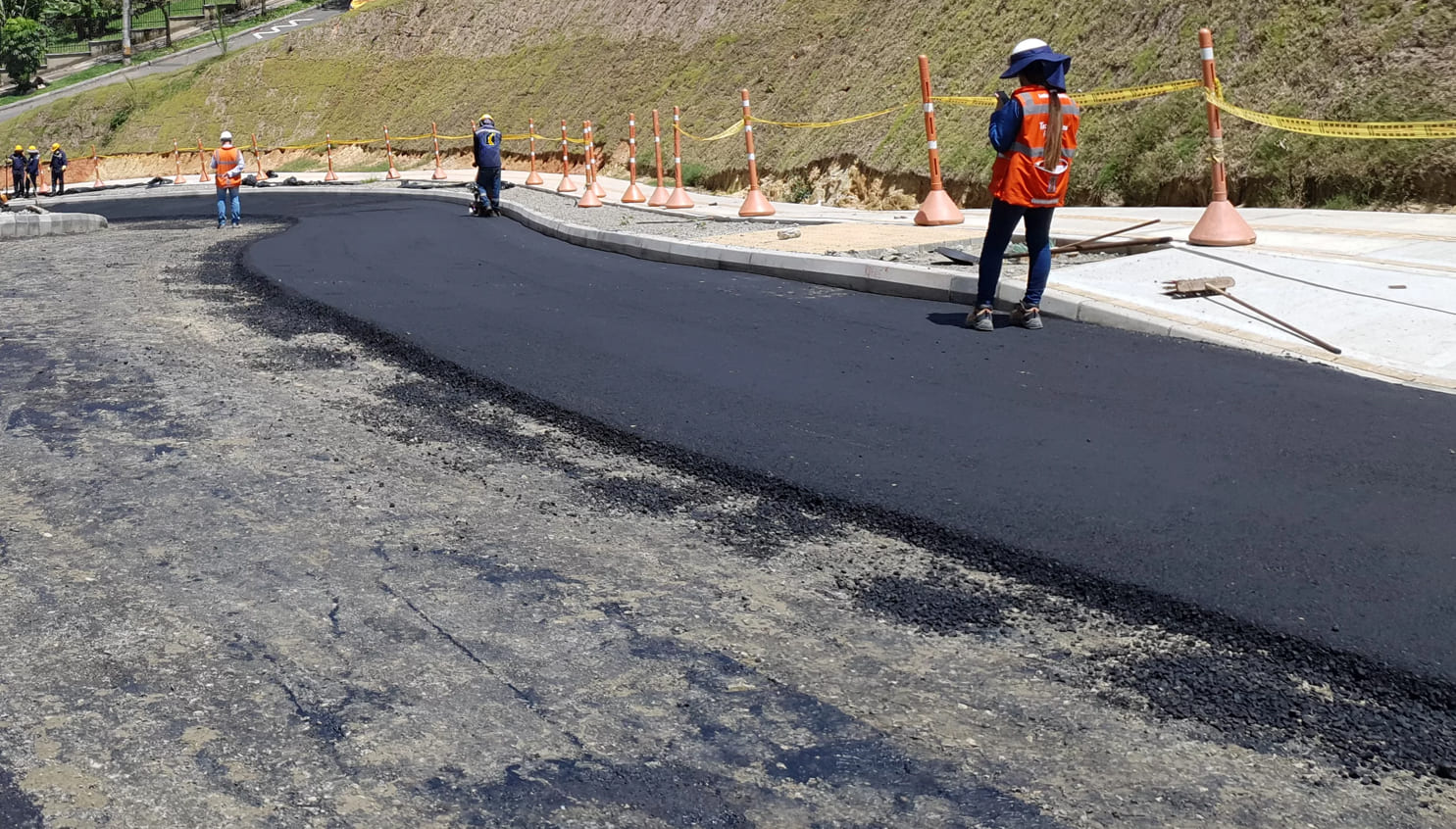 Construcción y pavimentación de vías urbanas